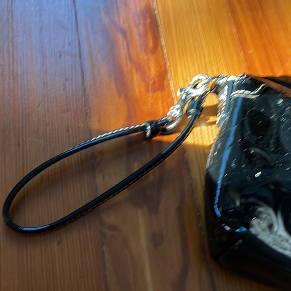 Coach Black Patent Leather Signature Wristlet. - Picture 4 of 12